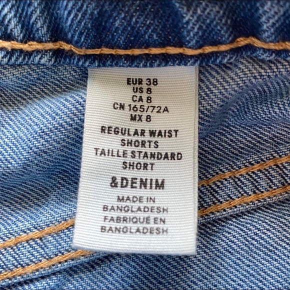 Light blue regular waist jean shorts from H&M 💙 - Picture 3 of 3